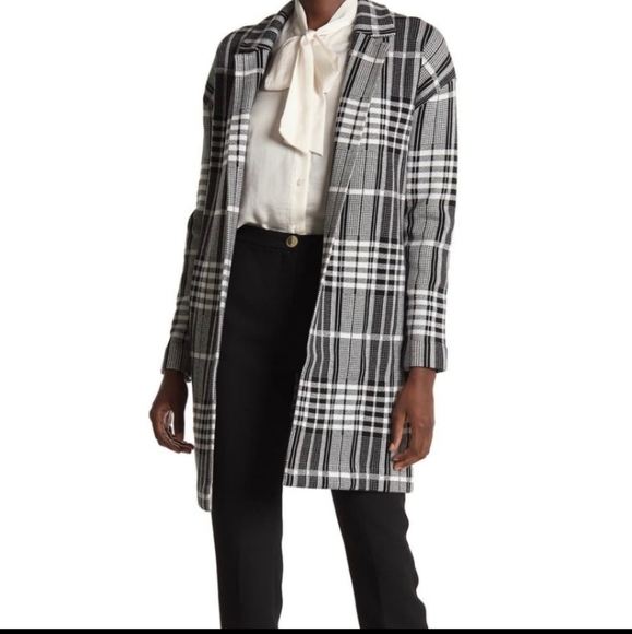 Tahari Jackets & Blazers - NWT Tahari Soft Plaid Viscose Side Pocket Blazer
